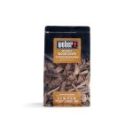 Weber Whisky Houtsnippers | Hardhout | 0,7 Kg | BBQ Smoker Houtsnippers | Barbecue & Smoker Brandstof | Alternatief Voor Briketten | 100% Natuurlijke Houtsnippers (17627)