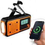 NovaWare Noodradio Solar Opwindbaar 4400mAh Powerbank – Draagbare Radio FM/AM – Zonne-energie – Zaklamp SOS Alarm – Noodpakket Radio op Batterijen – Outdoor Survival Camping Emergency Radio – Oranje
